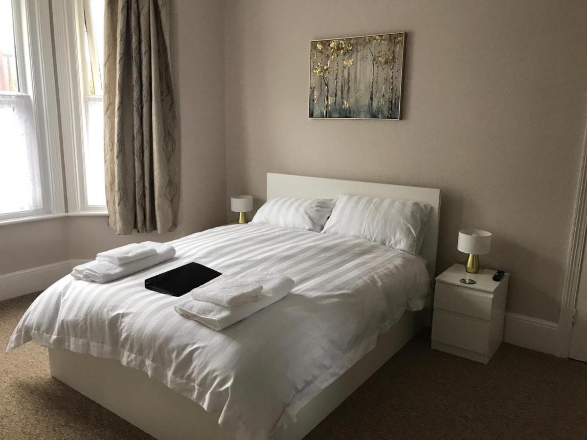 Poole Stay Extérieur photo